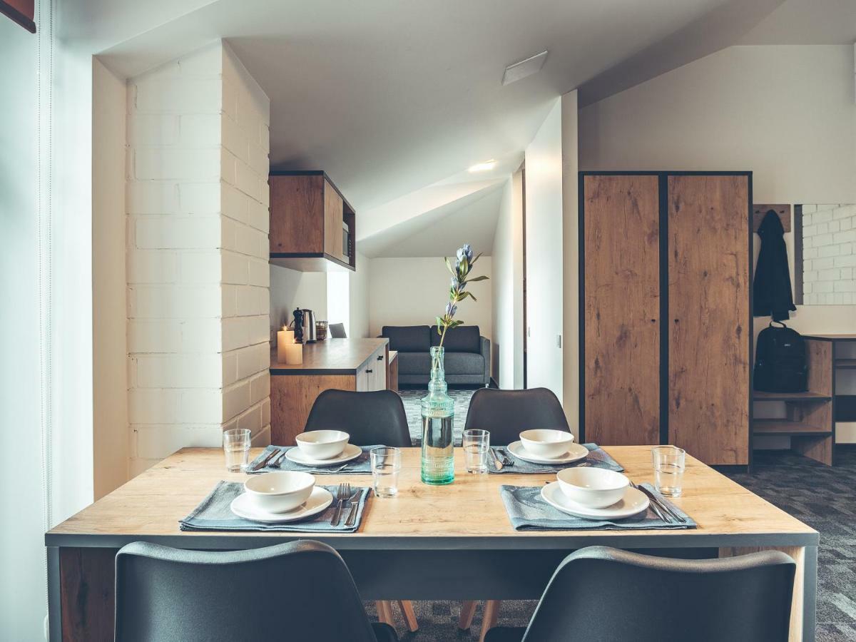 Self Check-In Hotel Railway Apartments Вильнюс Экстерьер фото
