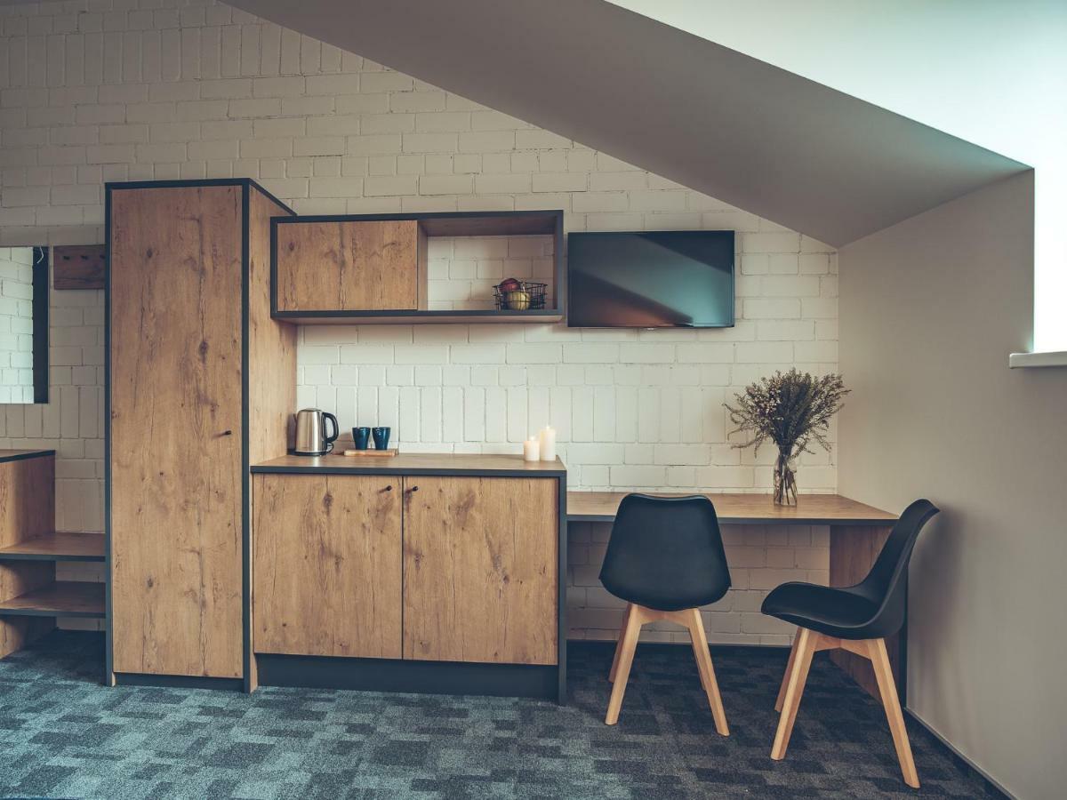 Self Check-In Hotel Railway Apartments Вильнюс Экстерьер фото