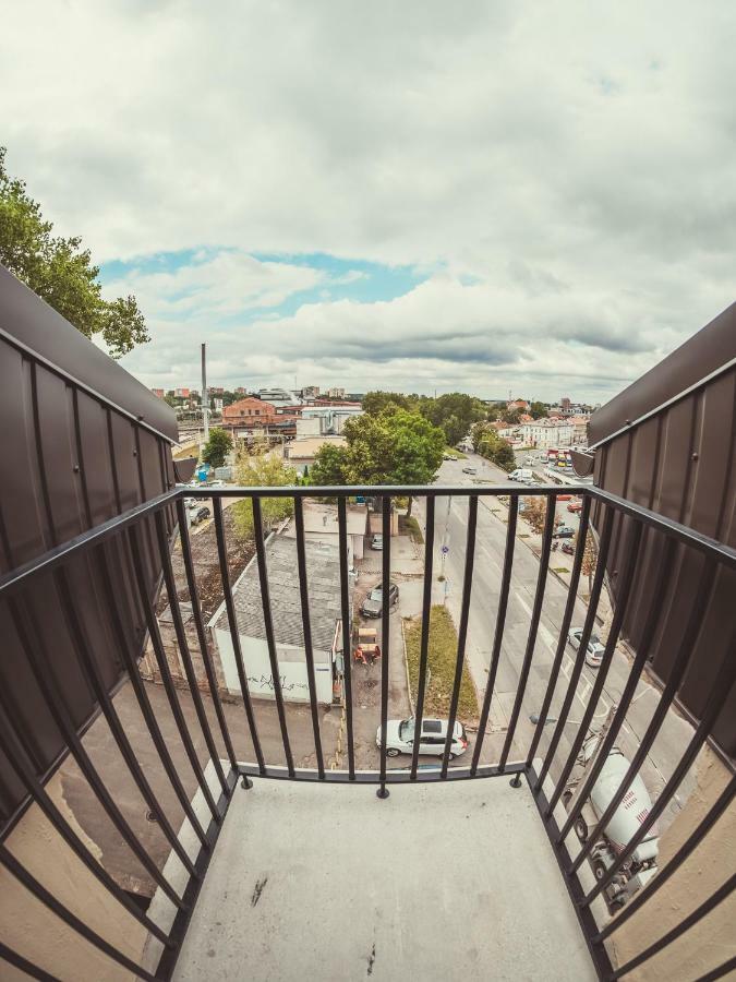 Self Check-In Hotel Railway Apartments Вильнюс Экстерьер фото