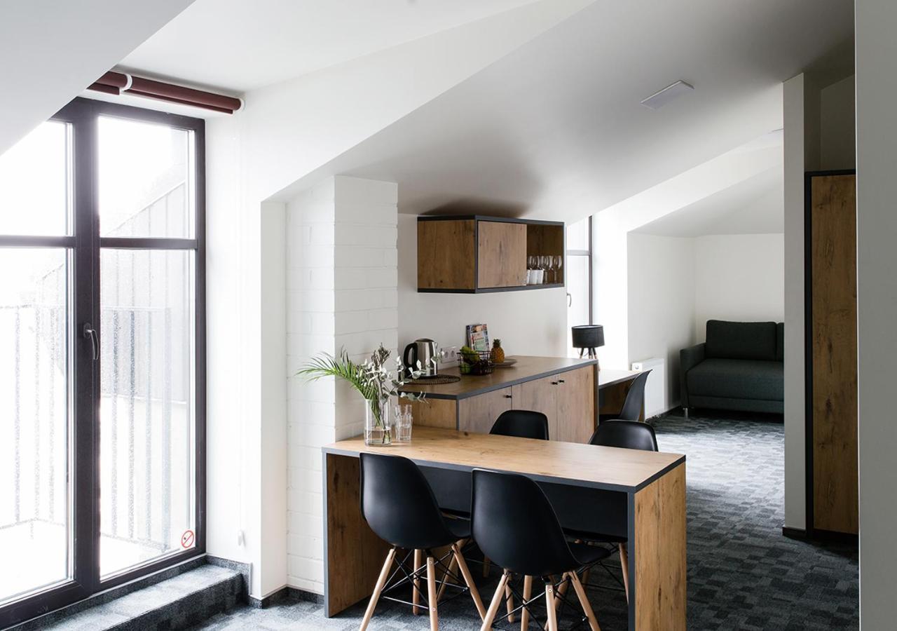 Self Check-In Hotel Railway Apartments Вильнюс Экстерьер фото